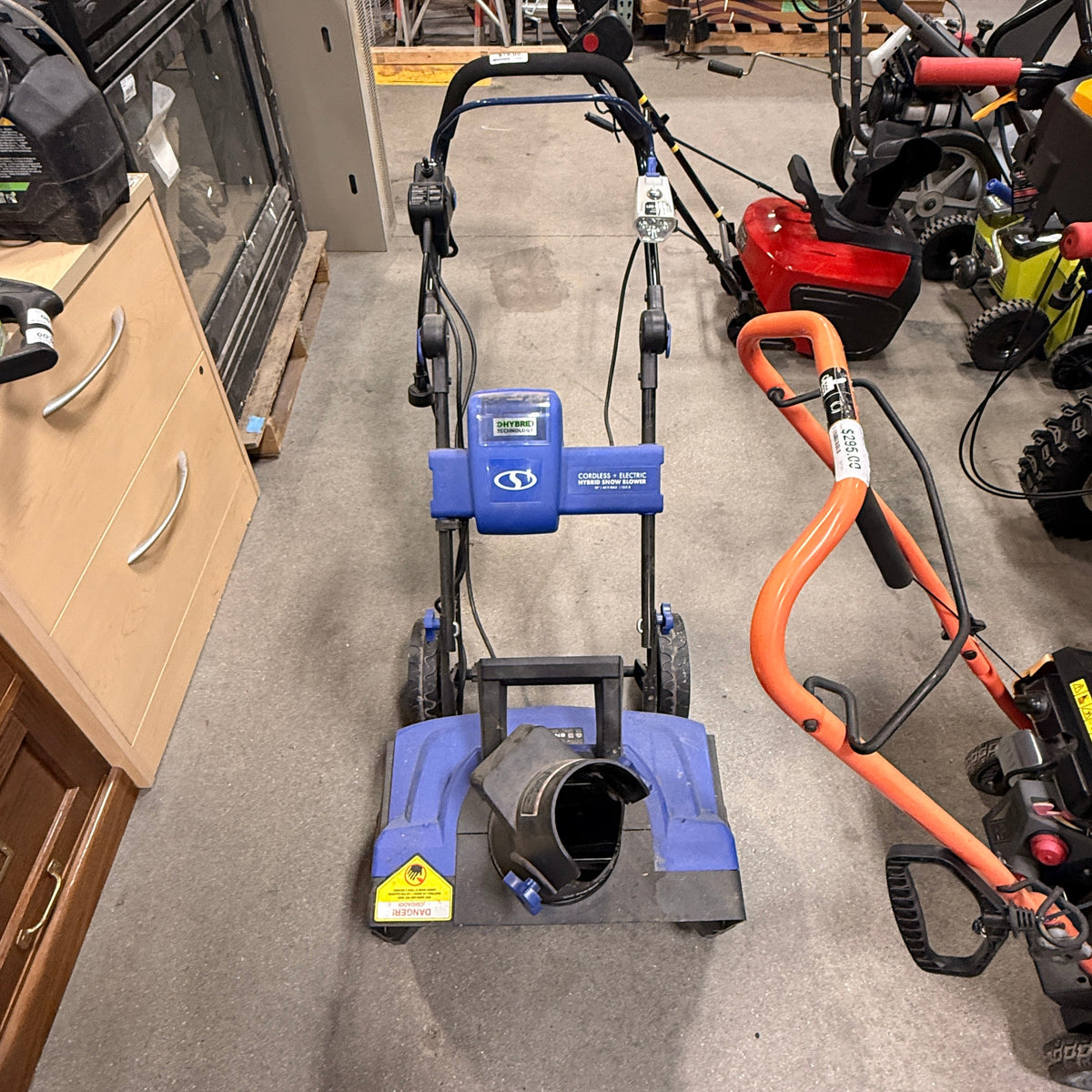 Snow Joe Cordless Snow Blower FALSE