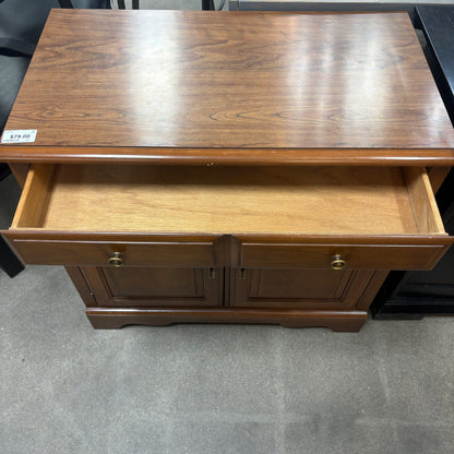 Oak 2 Door 2 Drawer Cabinet