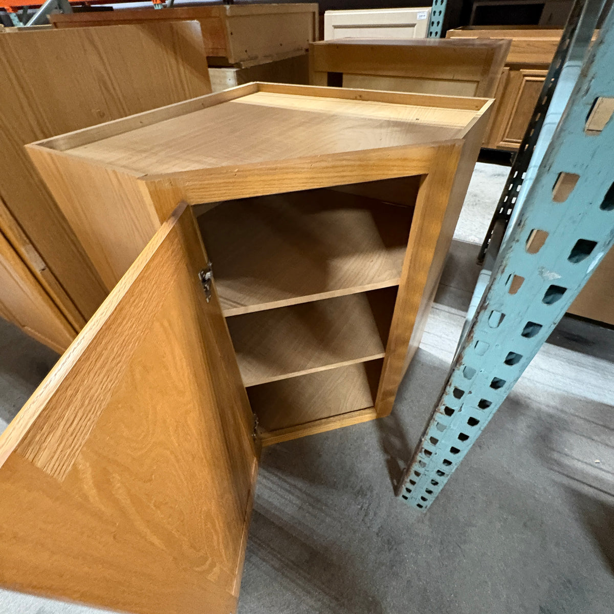 14 Pc Merillat Oak Cabinet Set
