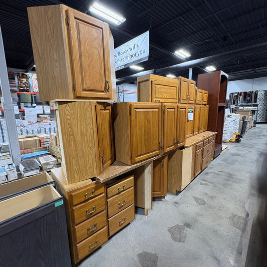 17 Pc Oak Cabinet Set