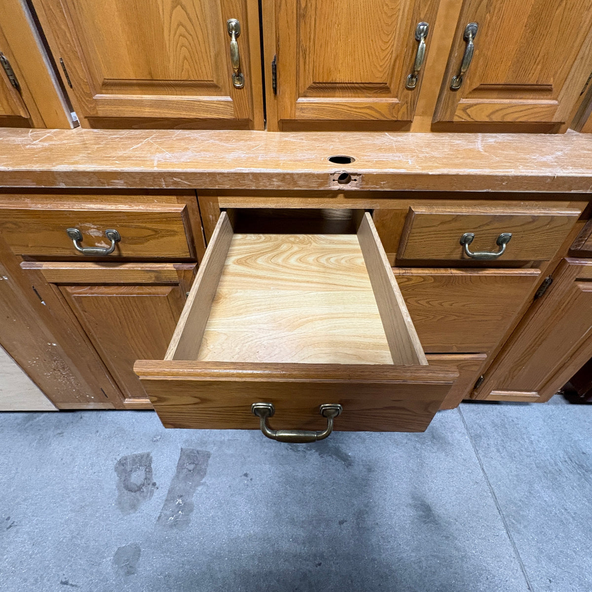 17 Pc Oak Cabinet Set