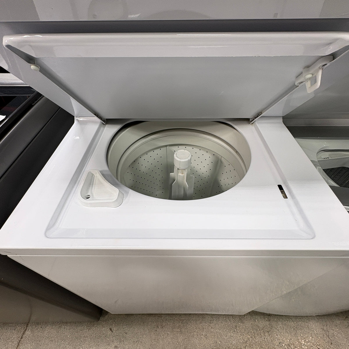GE Spacemaker Laundry Center