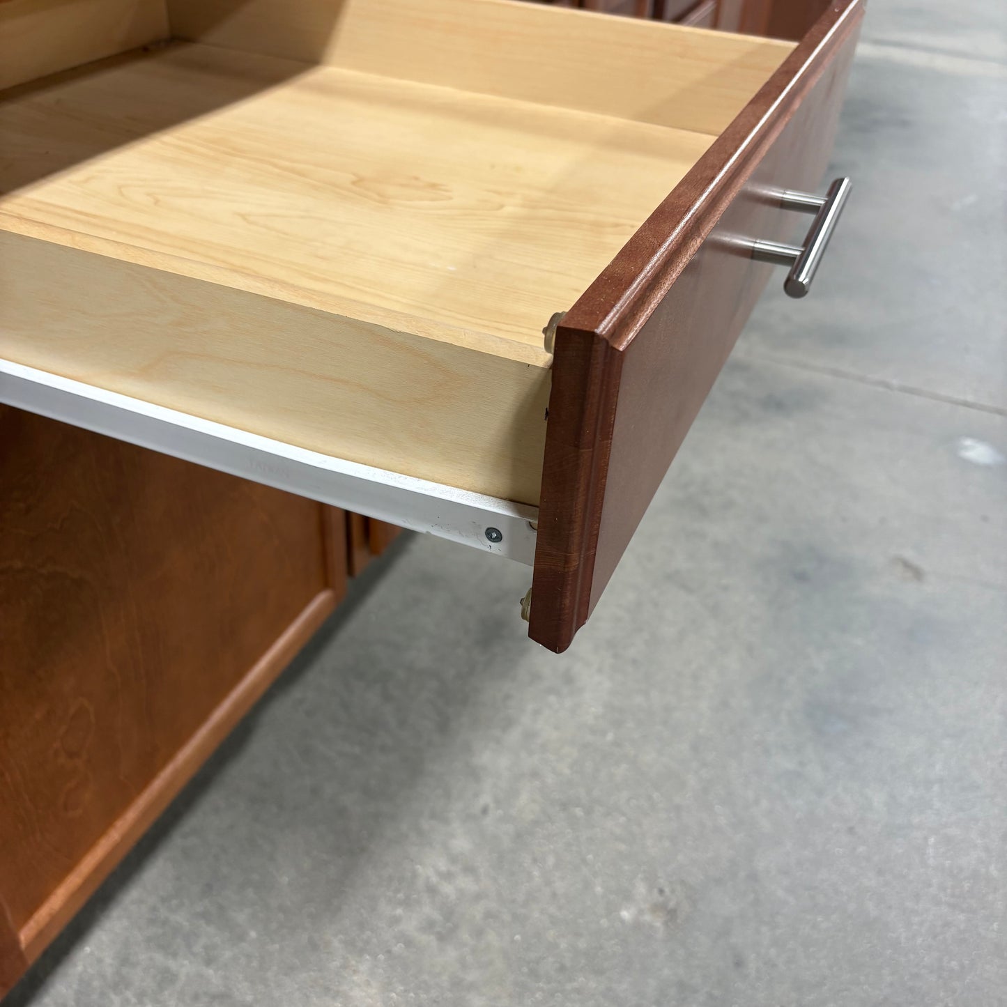 Maple Stained Cabinet Set -14p FALSE