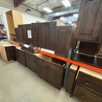 28 Piece Cabinet Set