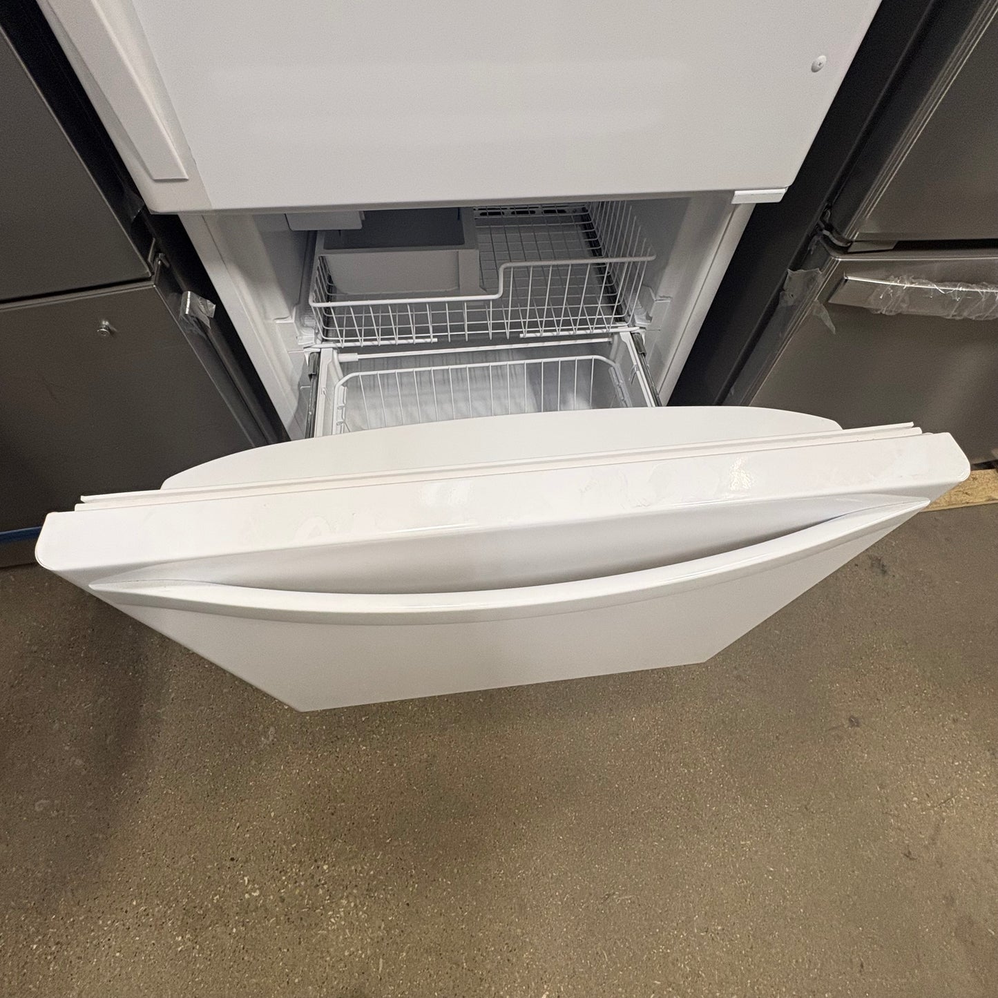 Whirlpool Bottom Freeze Fridge