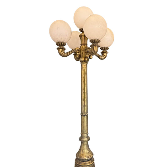 Victorian 5 Globe Pole Light