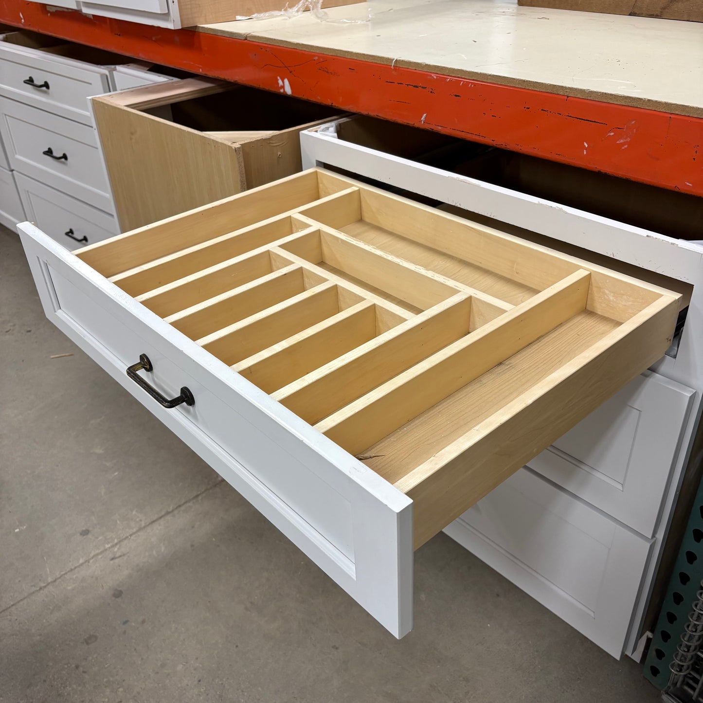19 Pc. Cabinet Set