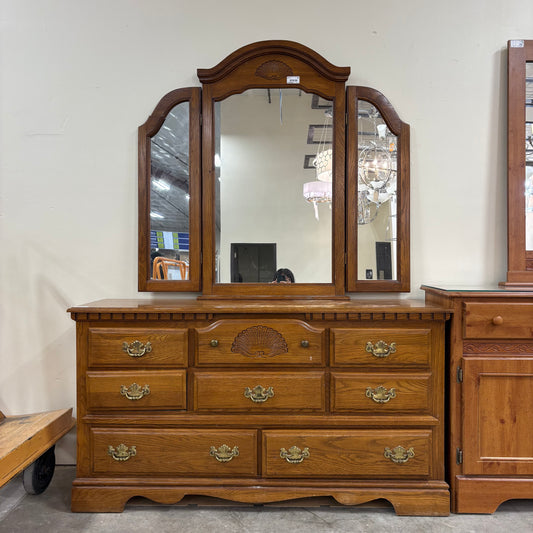 Vintage Shell Dresser w/ Mirro