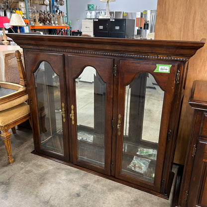 Lacquered Display Hutch