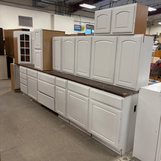 15 Pc. Cabinet Set