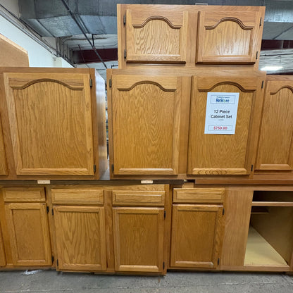12 Pc. Cabinet Set