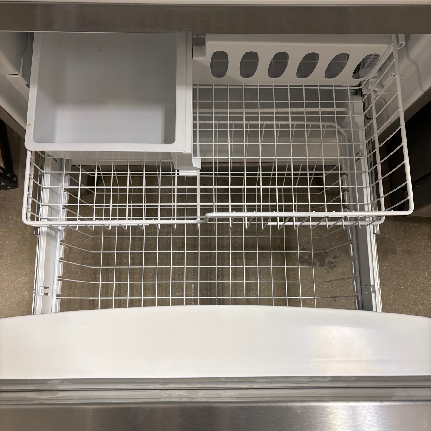 Whirlpool Bottom Freezer Fridge