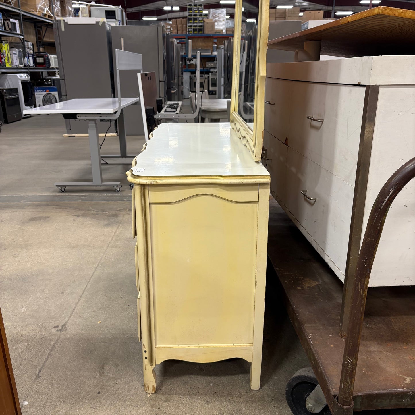 Vintage Cream 6-Drawer Dresser
