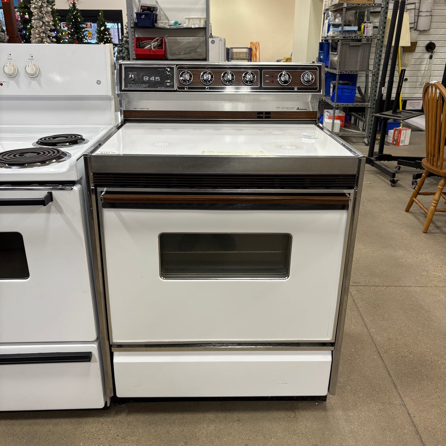 Vintage Amana Smoothtop Range