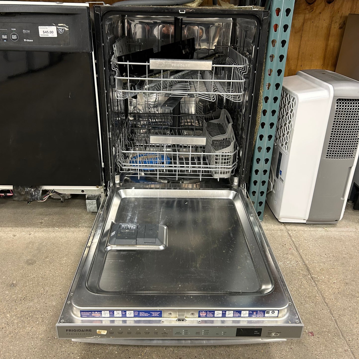 Frigidaire Top Control Dishwasher