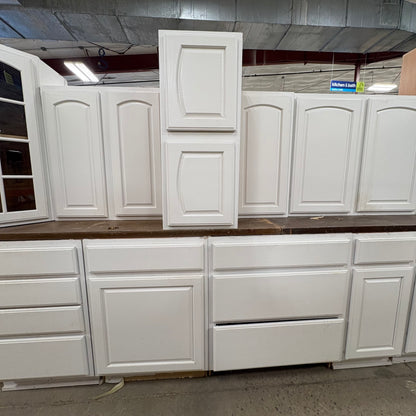 15 Pc. Cabinet Set