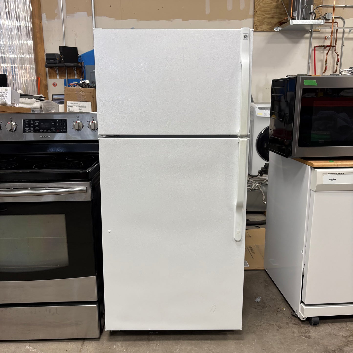 GE Top Freezer Fridge