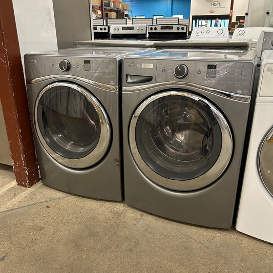 Whirlpool Washer/Gas Dryer Set