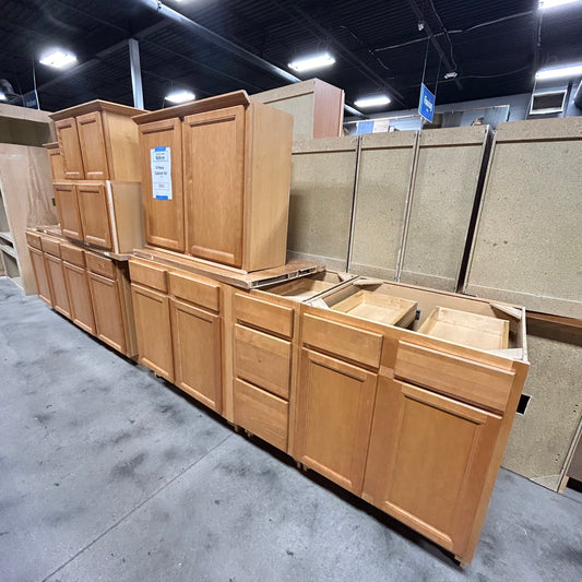 9 Pc. Cabinet Set