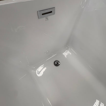 Freestanding Soaking Tub