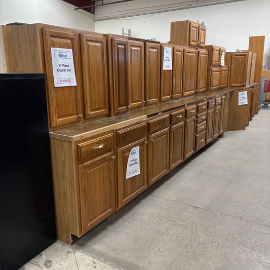 17 Pc. Cabinet Set