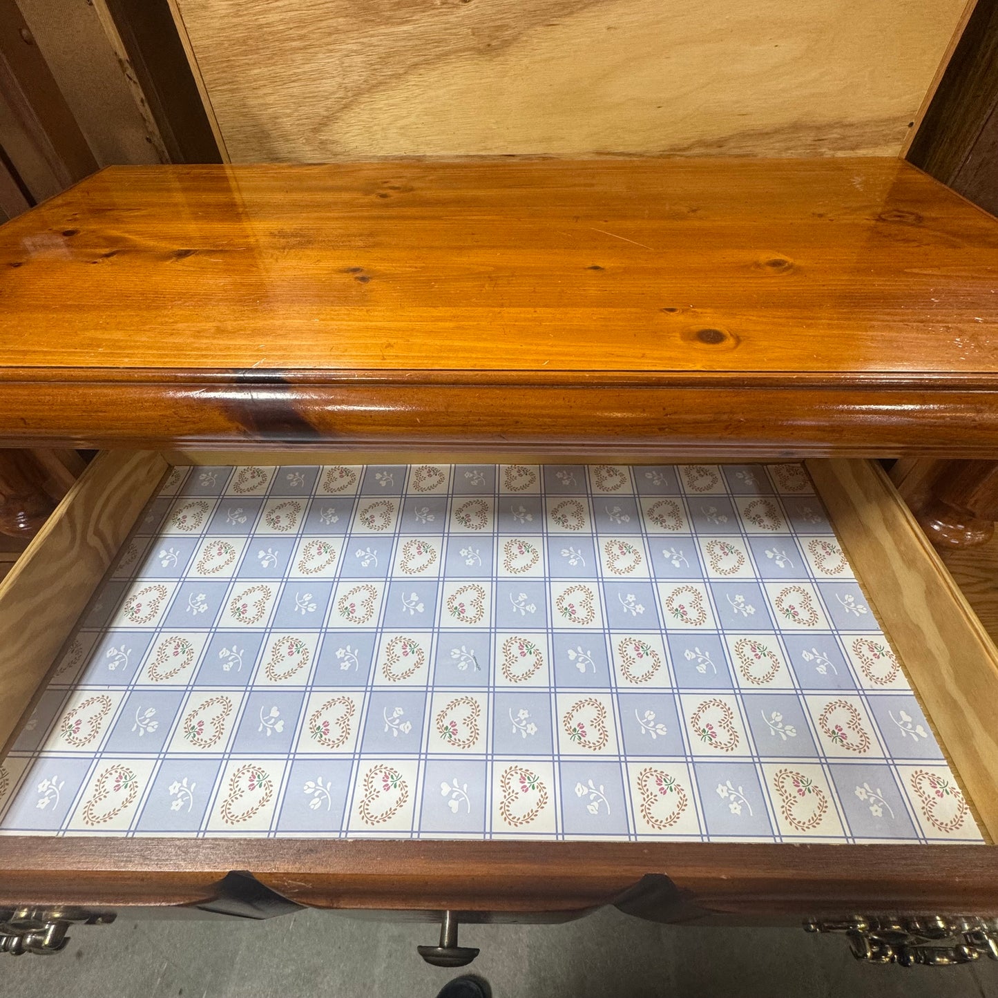 Rustic Pine 5 Drawer Dresser