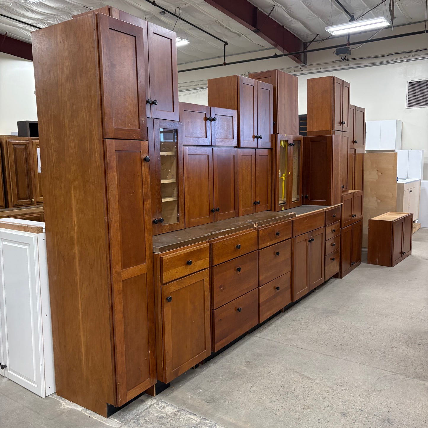 21 Pc. Cabinet Set