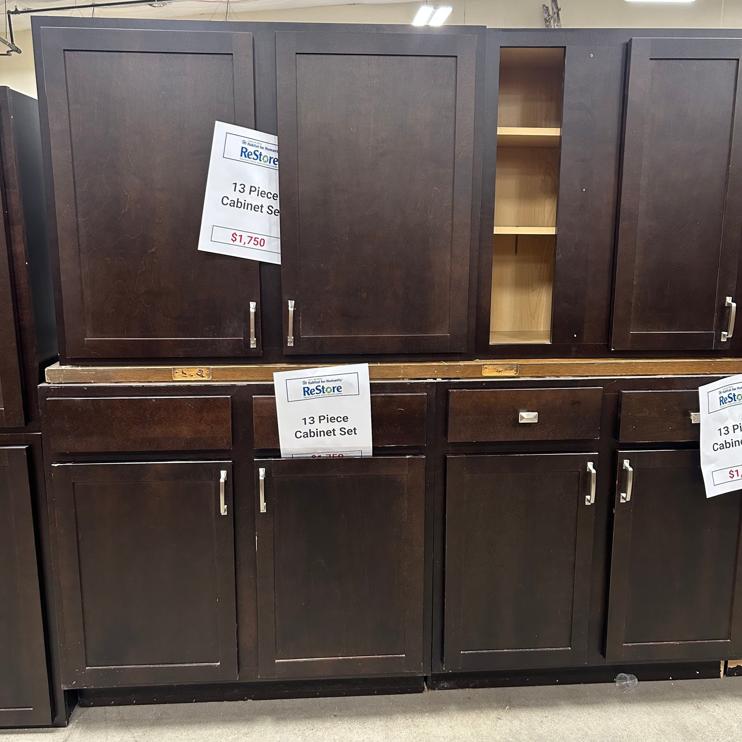 13 Pc. Cabinet Set