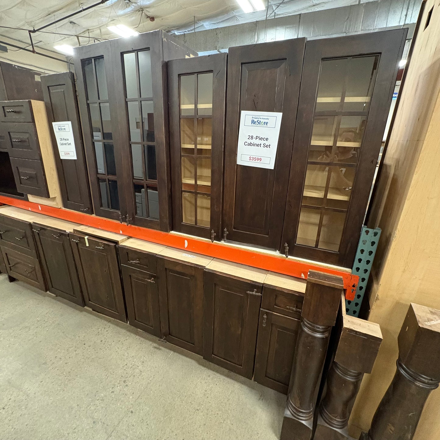 28 Piece Cabinet Set