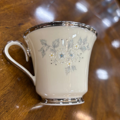 88 Pc Lenox Windsong China Set
