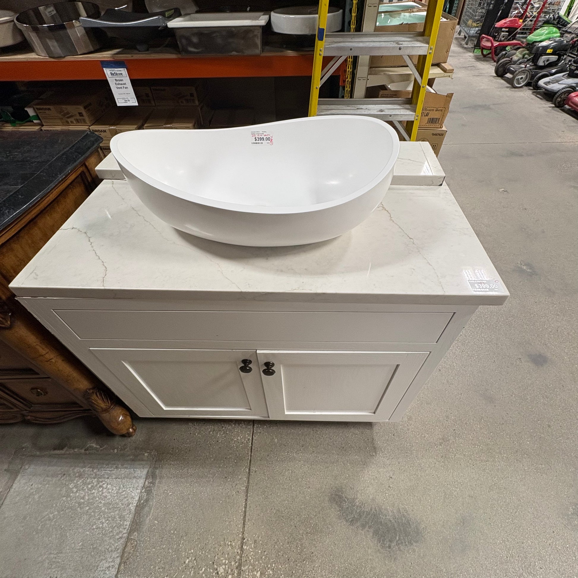 White Vanity wMarbleTop & Sink FALSE