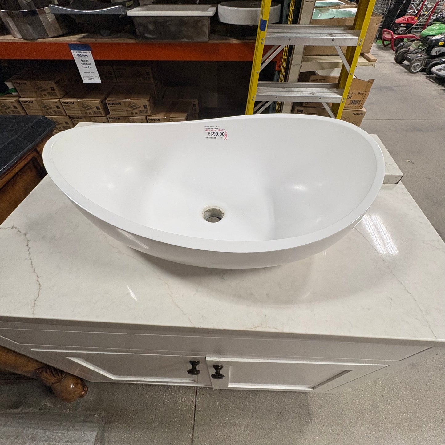 White Vanity wMarbleTop & Sink FALSE