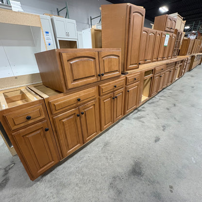 Maple Stained Cabinet Set-18pc