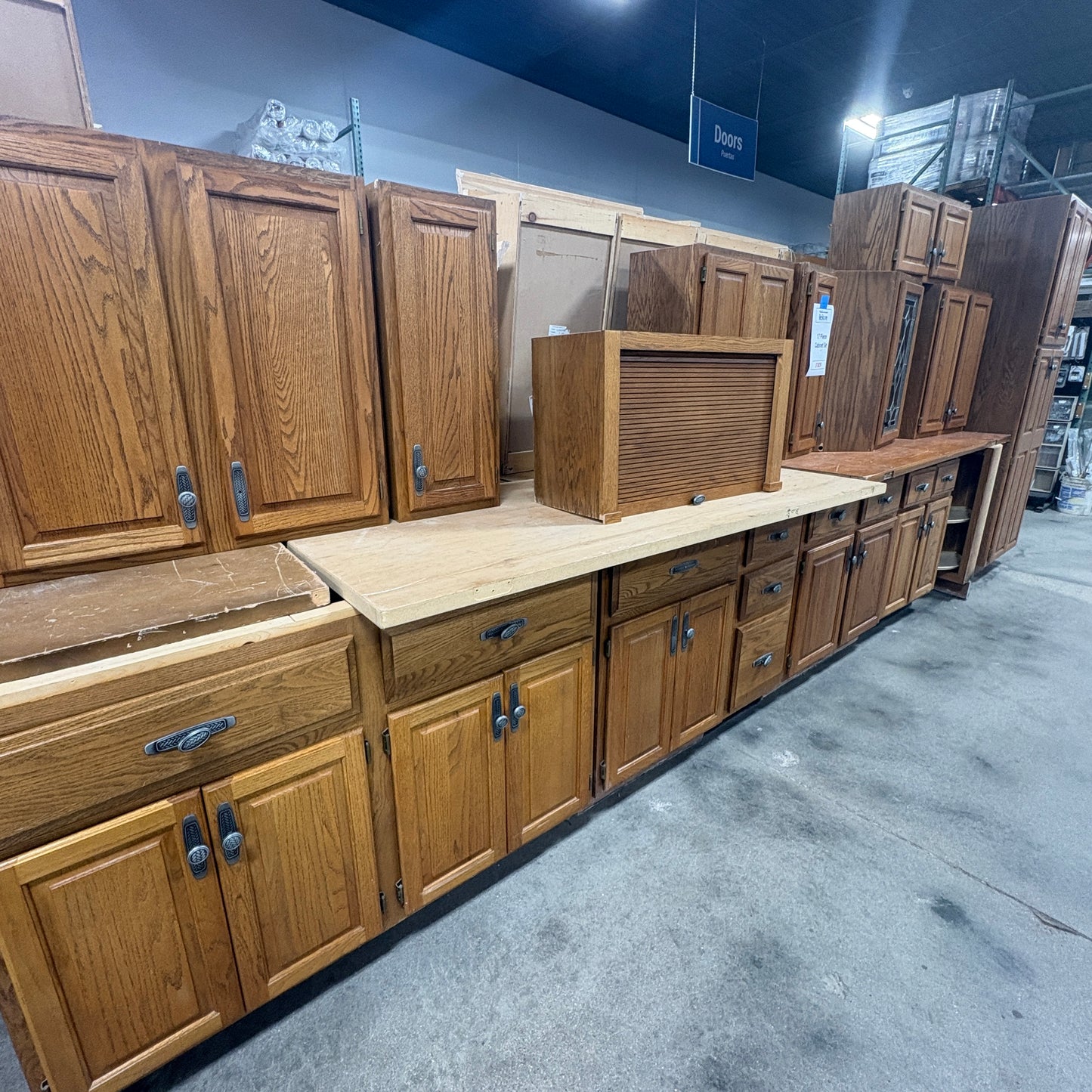 Oak 17-pc Cabinet Set