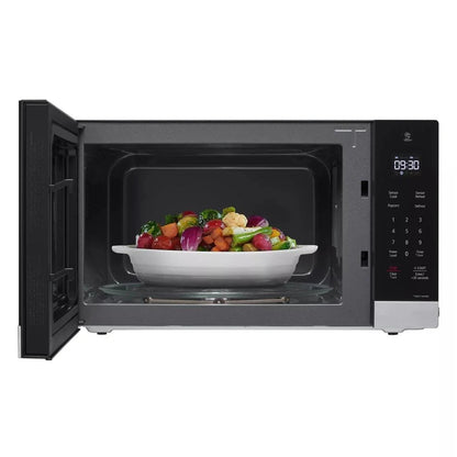 LG NeoChef Countertop Microwav