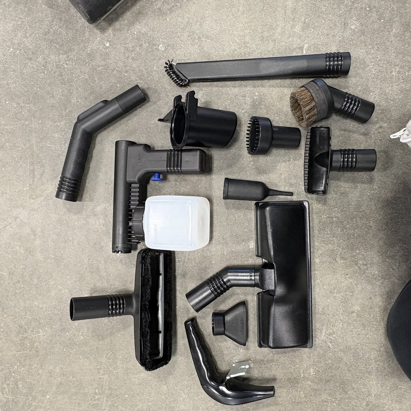 Kirby Vacuum/Shampoo System FALSE