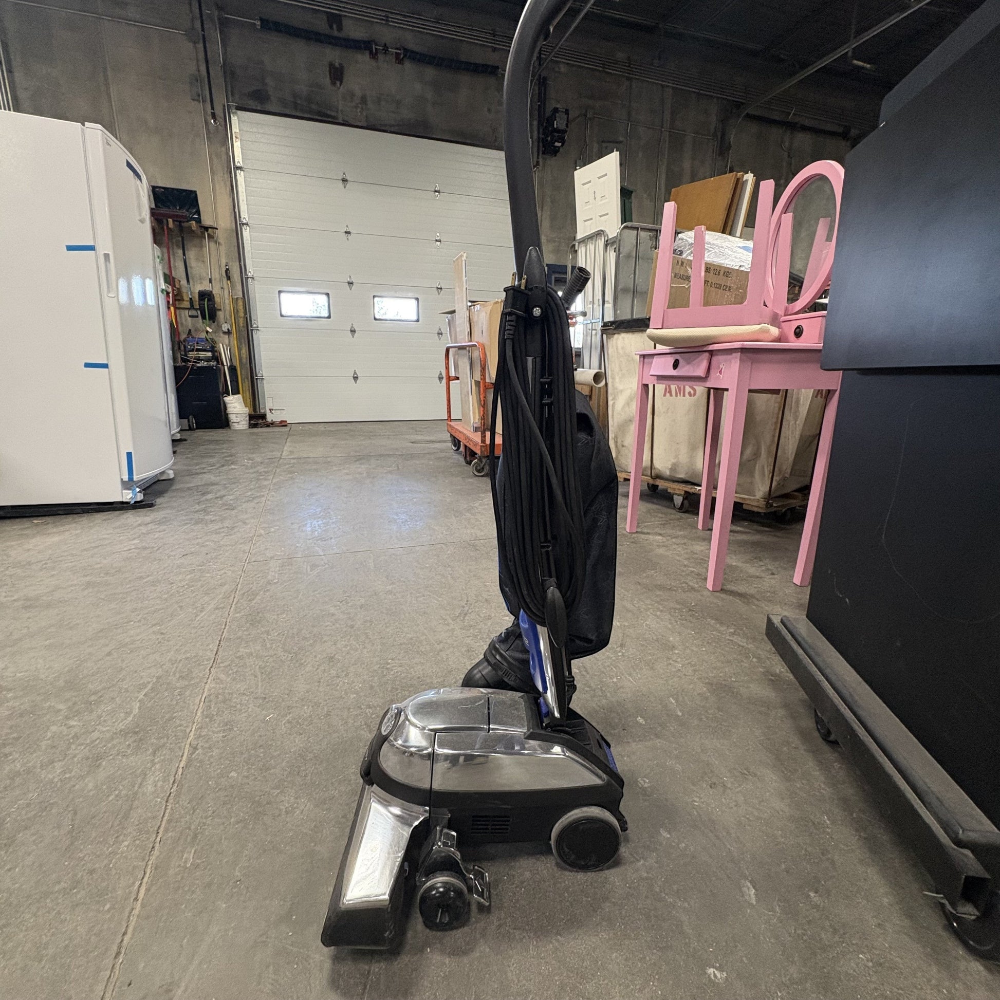 Kirby Vacuum/Shampoo System FALSE