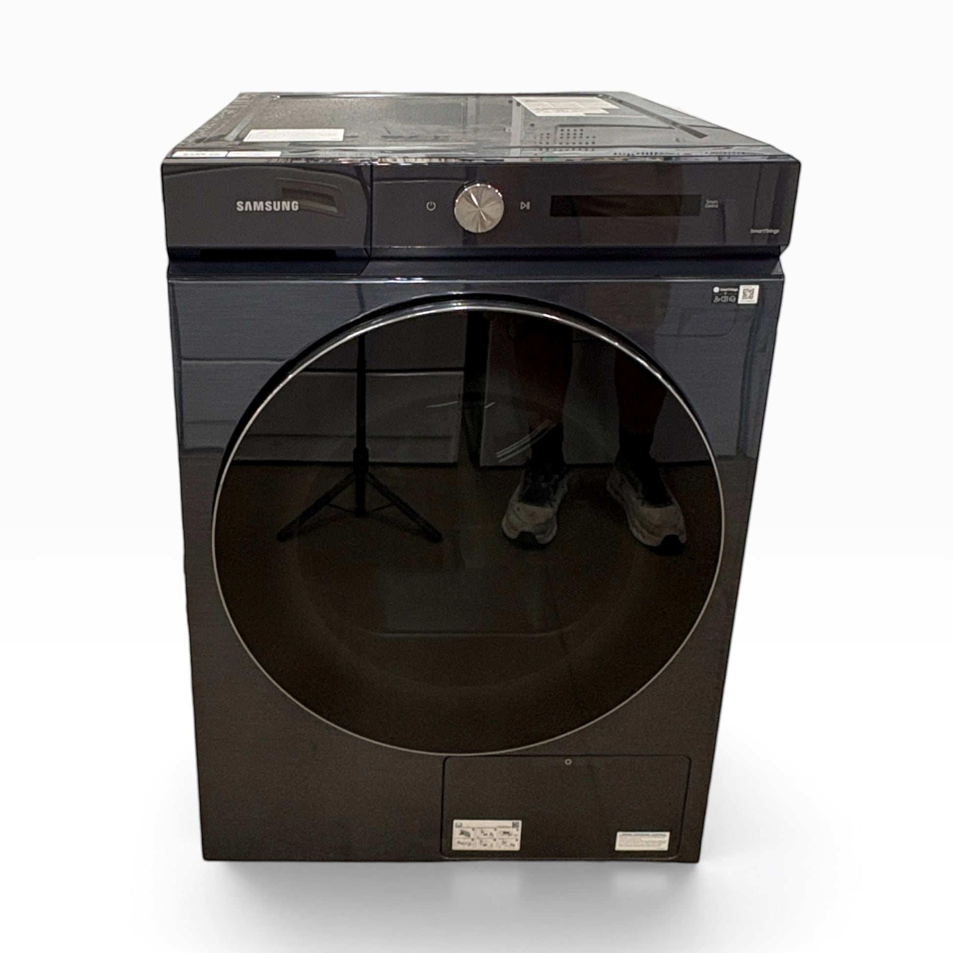 GDM Habitat for Humanity ReStore Samsung front load washing machine in black with a large circular glass door