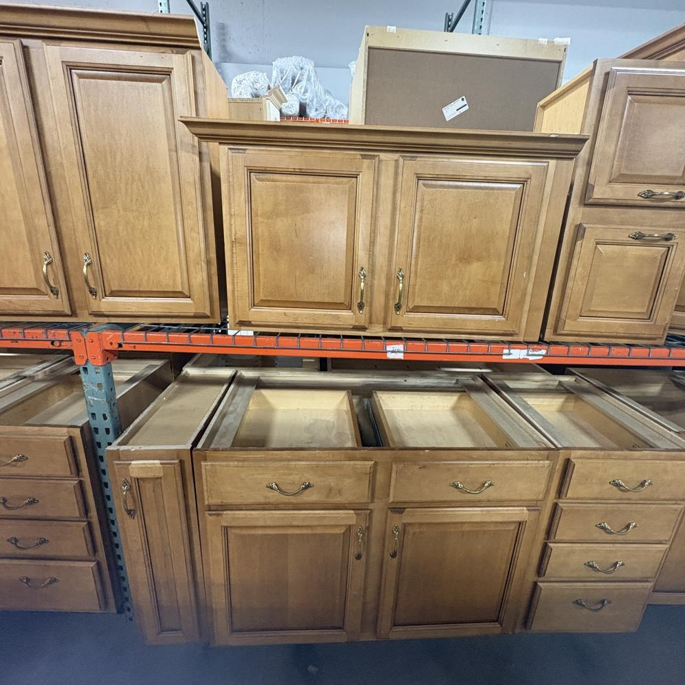 KraftMaid 20-Pc Cabinet Set FALSE