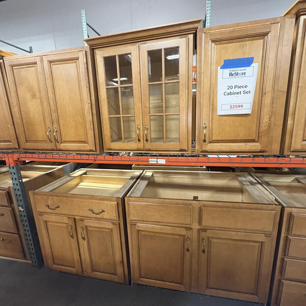 KraftMaid 20-Pc Cabinet Set FALSE
