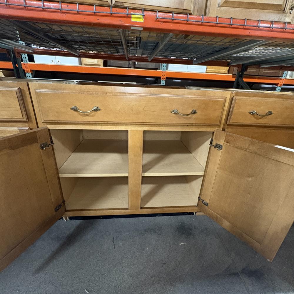 KraftMaid 20-Pc Cabinet Set FALSE