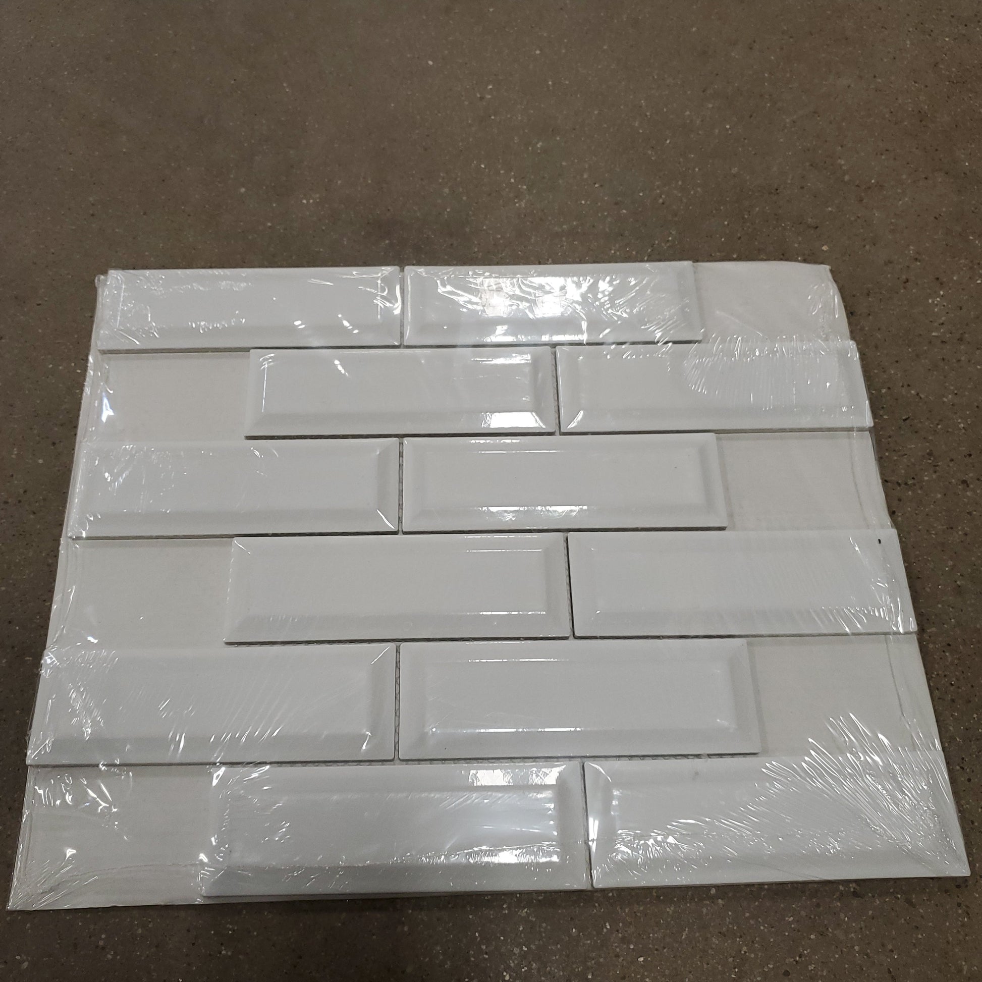 Shell White Glass Mosaic Tile - 10 sq ft - UV03 Mosaic Tile